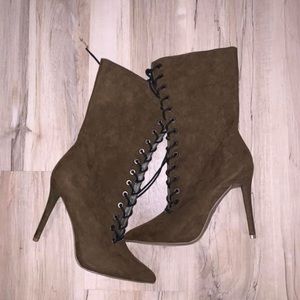 Heeled boots
